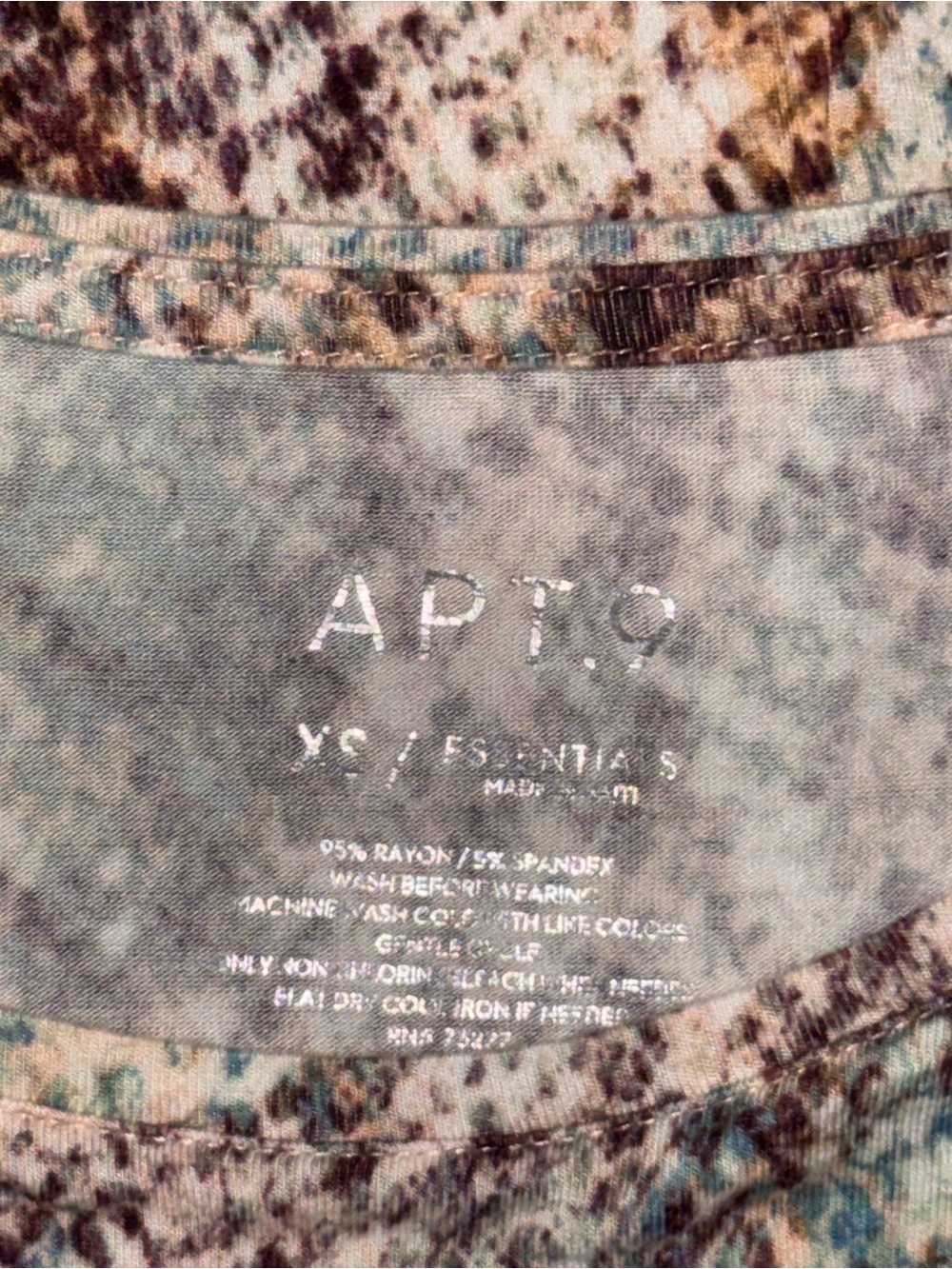 Apt. 9 Essentials Snakeskin Print Long Sleeve Crewneck Top, Women’s Size XS